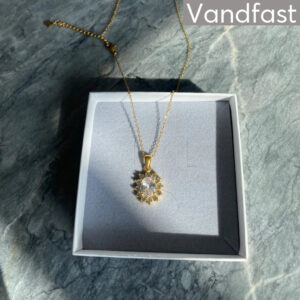 ANNEBRAUNER Esmeralda Necklace Clear