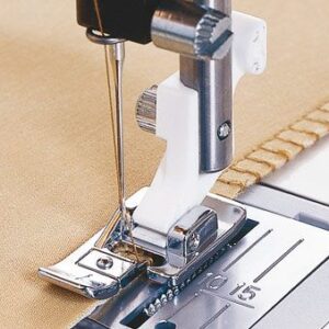 Husqvarna Viking Overlock Trykfod J